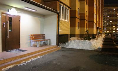 В Рязани много дворов, где аккуратно убирают снег